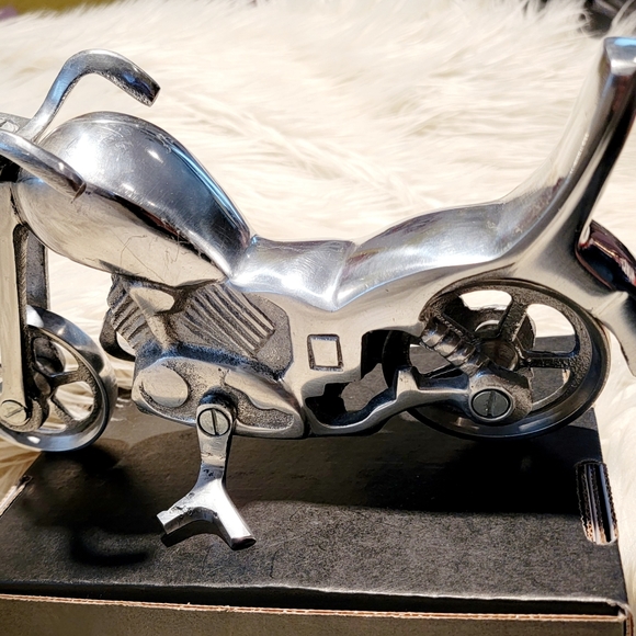 10" Silver Metallic Finish Standing Accent Motorcycle TableTop Decor- Like New - Picture 8 of 12
